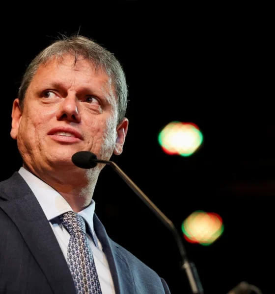 Tarcisio confirma presenca em protesto convocado por Bolsonaro em.webp