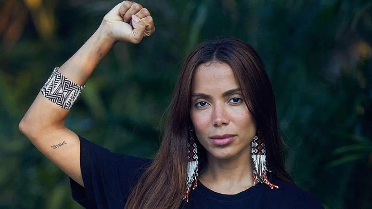 Anitta perde a paciencia com comentario de fa e.webp