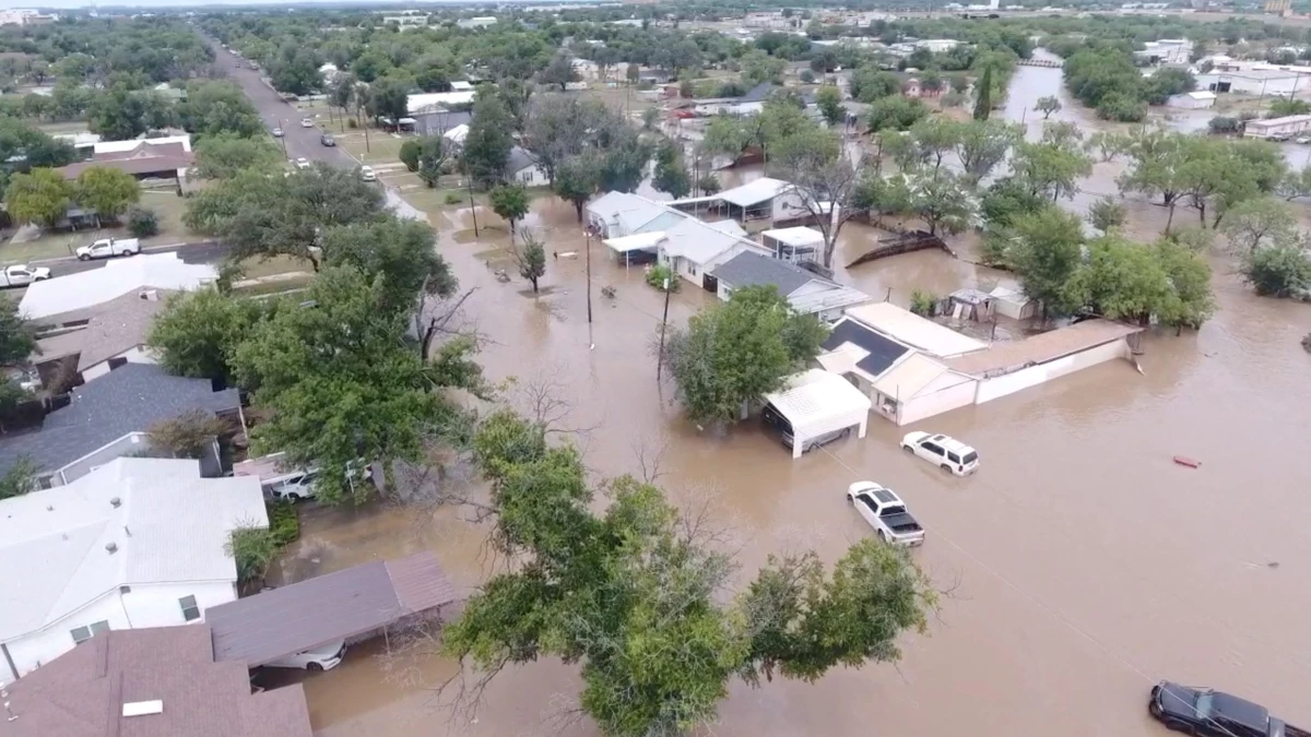 Apos enchentes mortais Texas enfrenta novo alerta de tempestades.webp