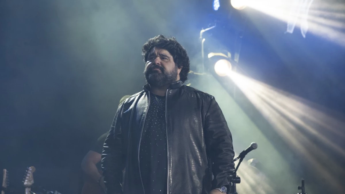 Cantor Fabiano Menotti sofre acidente na BR 040 em Juiz.webp