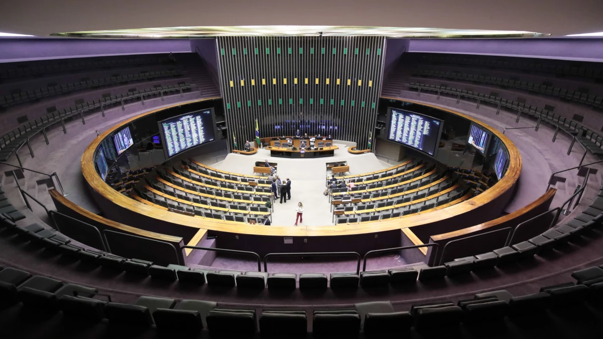 Governistas veem pontape em projeto para avancar na revisao.webp
