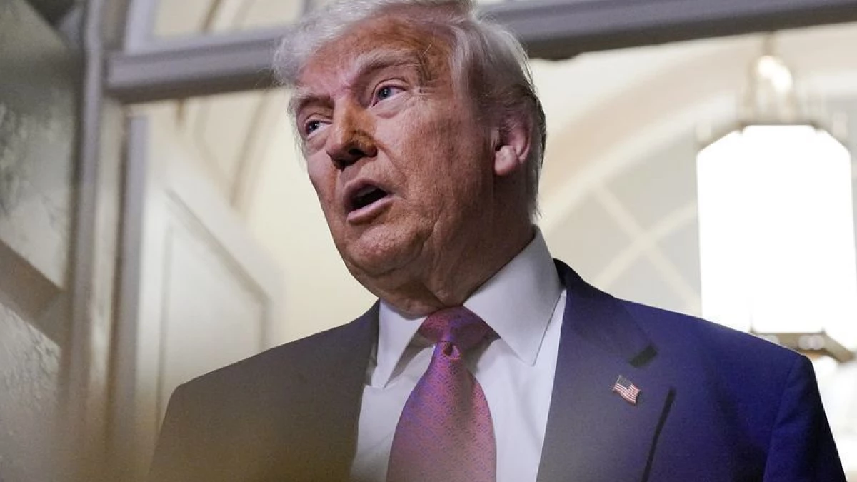 Projeto de corte de impostos e gastos de Trump.webp