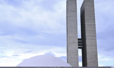 Supremo tende a manter decretos do governo.webp
