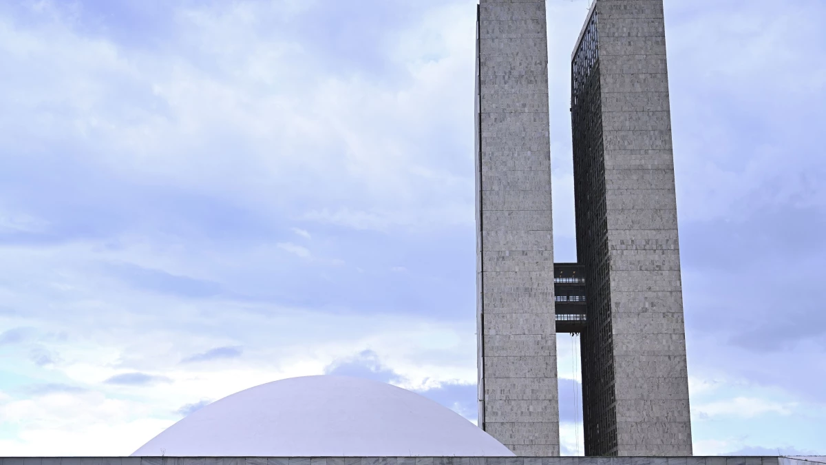 Supremo tende a manter decretos do governo.webp